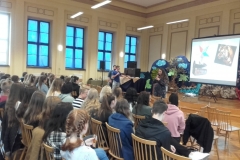 c6ab73c4-81da-40c5-932a-977b29cded1c