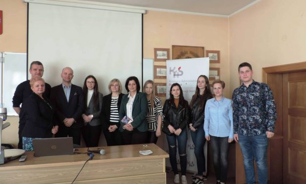 Wykład na PWSZ z udziałem naszych uczniów