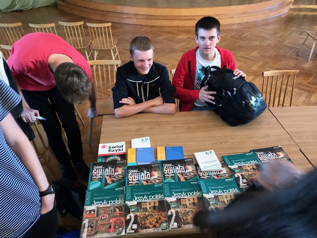 Kiermasz podręczników