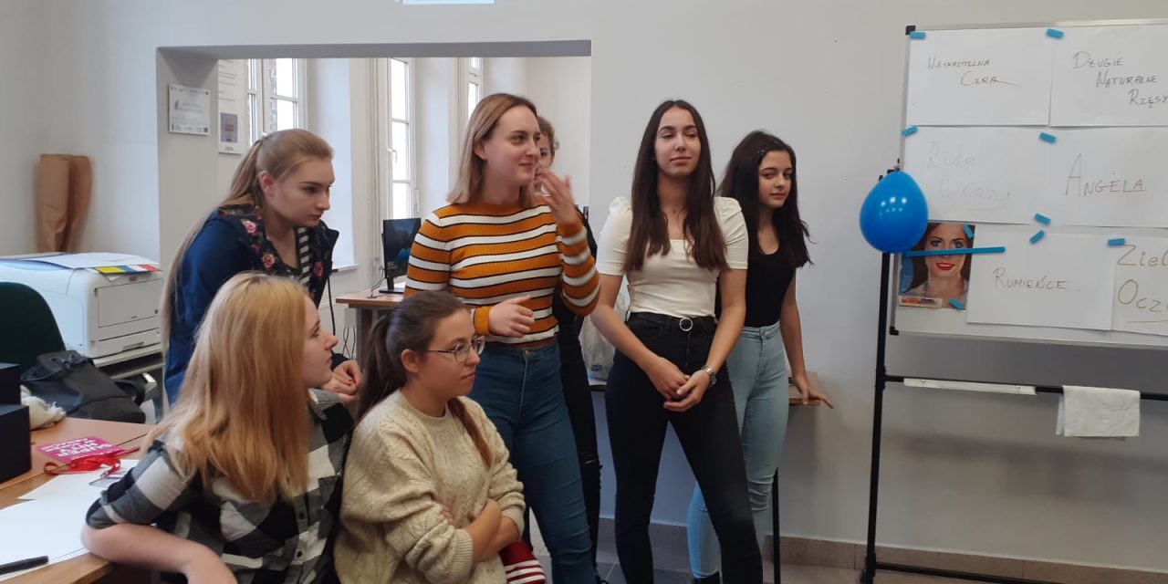 Warsztaty grafiki  komputerowej i doradztwa zawodowego ,,Dwa oblicza”