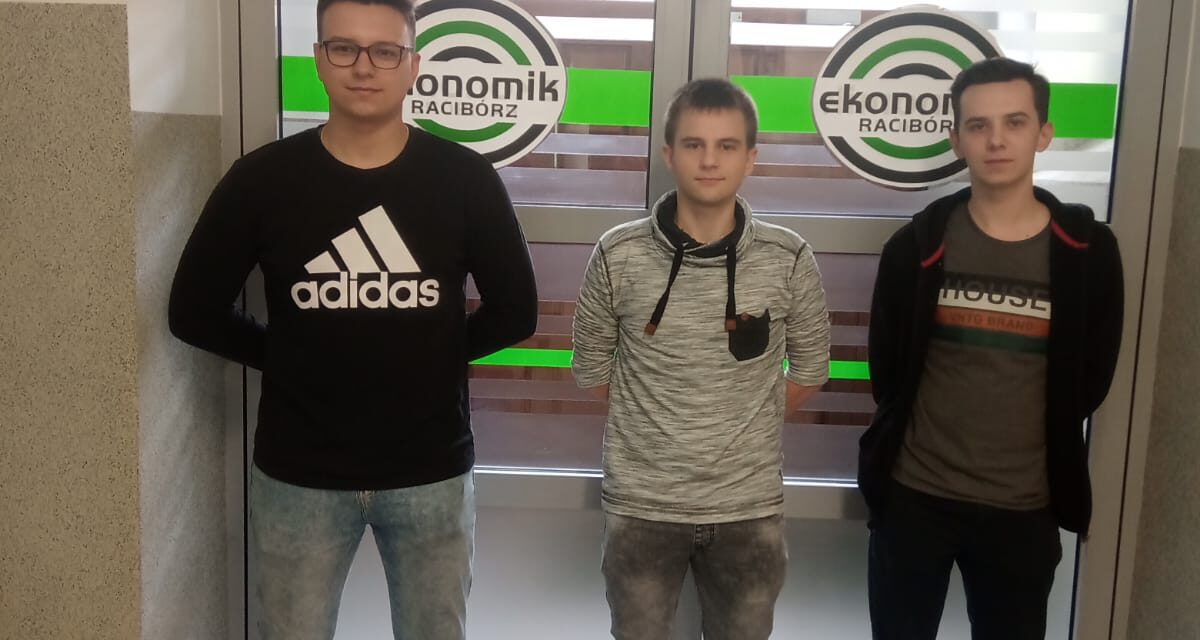 Nasi uczniowie w finale Ogólnopolskich Szkolnych Mistrzostwach organizowanych  przez Fundację Przedsiębiorczości Revas