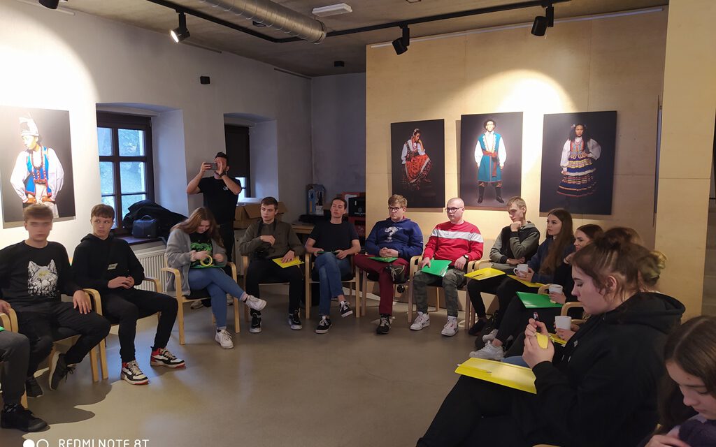 Wolni od uprzedzeń. Wolni od przemocy