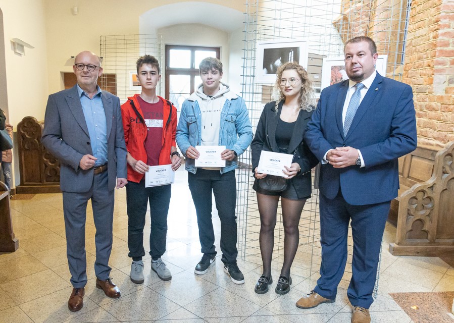 Powiat raciborski w kadrach młodych fotografów