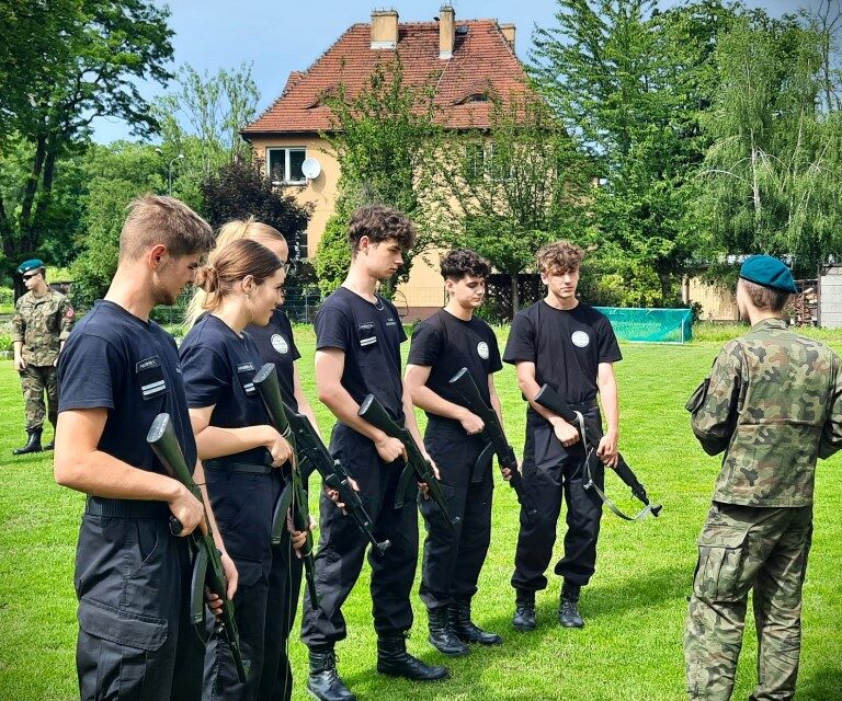 ZAJĘCIA TERENOWE Z JEDNOSTKĄ STRZELECKĄ 3054